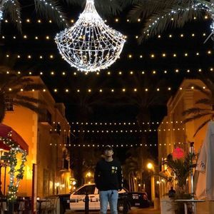 Meet your Posher, Robert louie